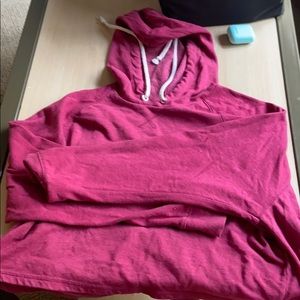 Cropped pink sweatshirt